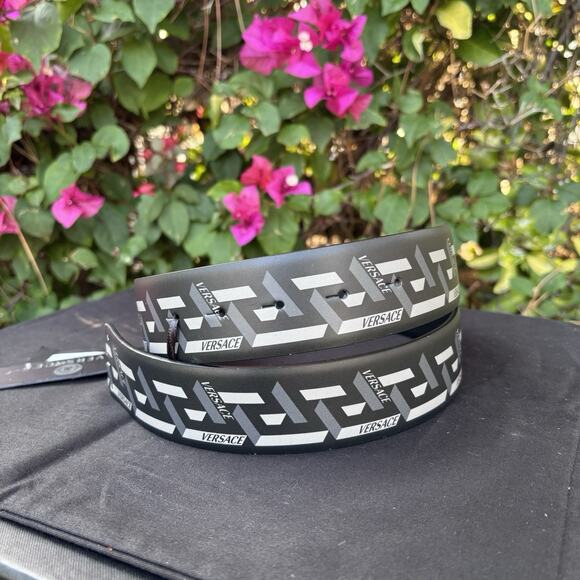 Versace La Greca Print Leather Belt Black Sz 70 28